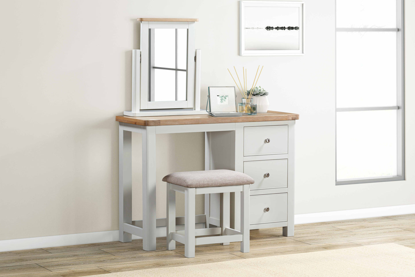 114-06 Foxington Painted Dressing Table Set