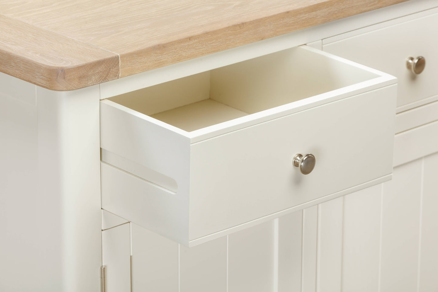 114-15 Foxington Painted 3 Door Sideboard
