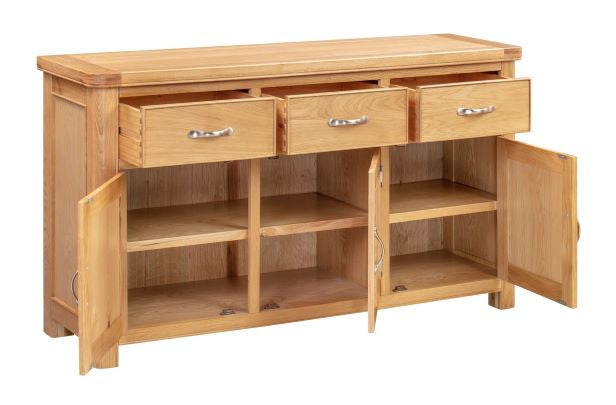 110-03 Chatsworth Oak 3 Door Sideboard