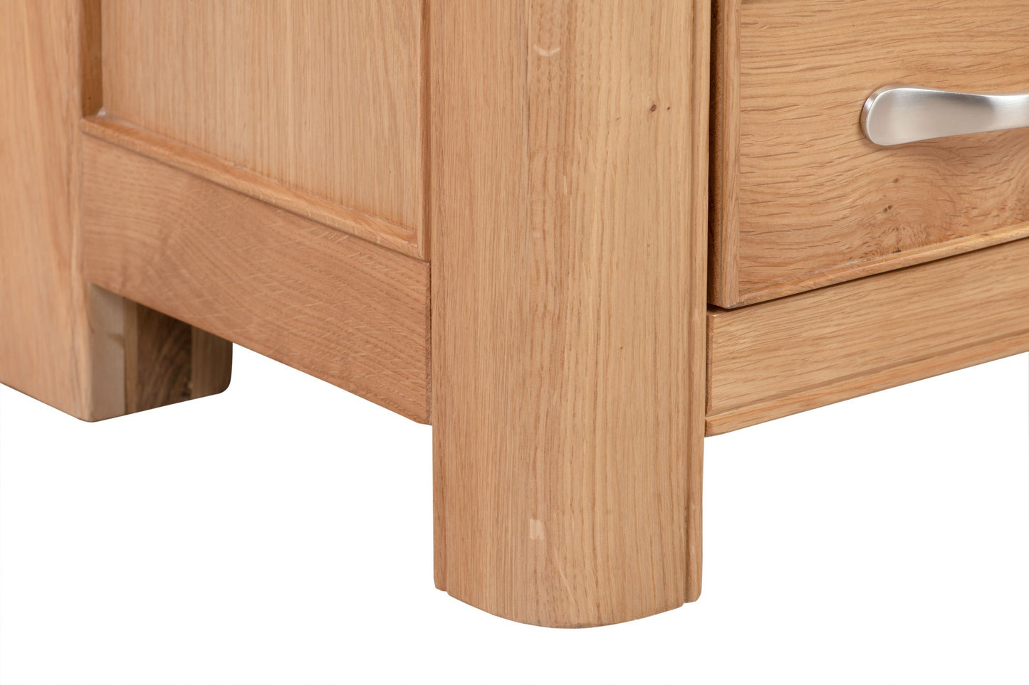 110-23 Chatsworth Oak Bedside Cabinet