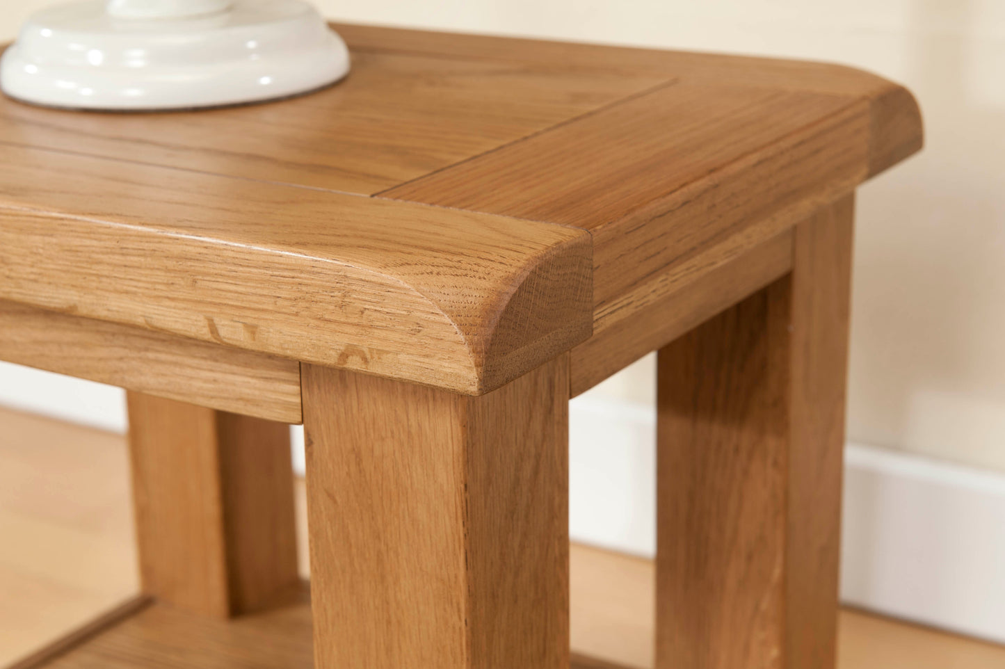 25-03 Shrewsbury Lamp Table