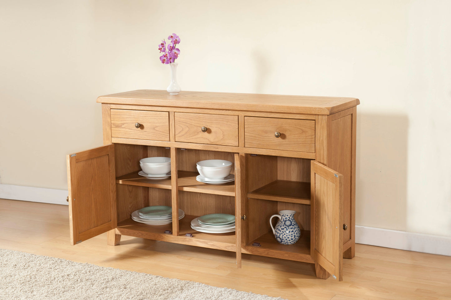 25-13 Shrewsbury 3 Door Sideboard