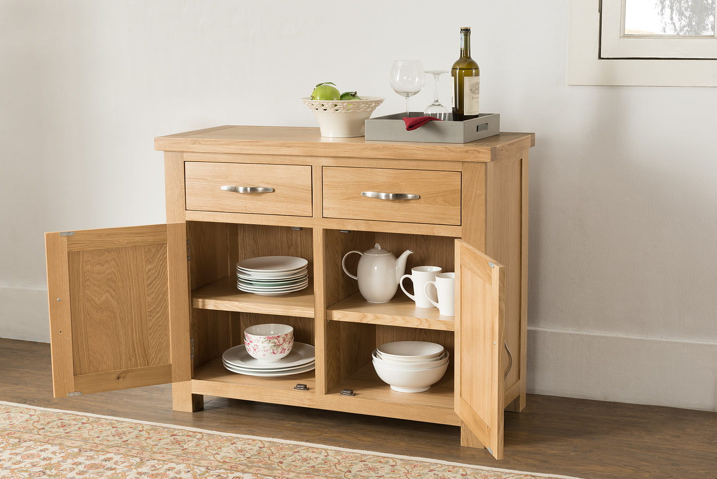 58-01 Valencia 2 Door Sideboard