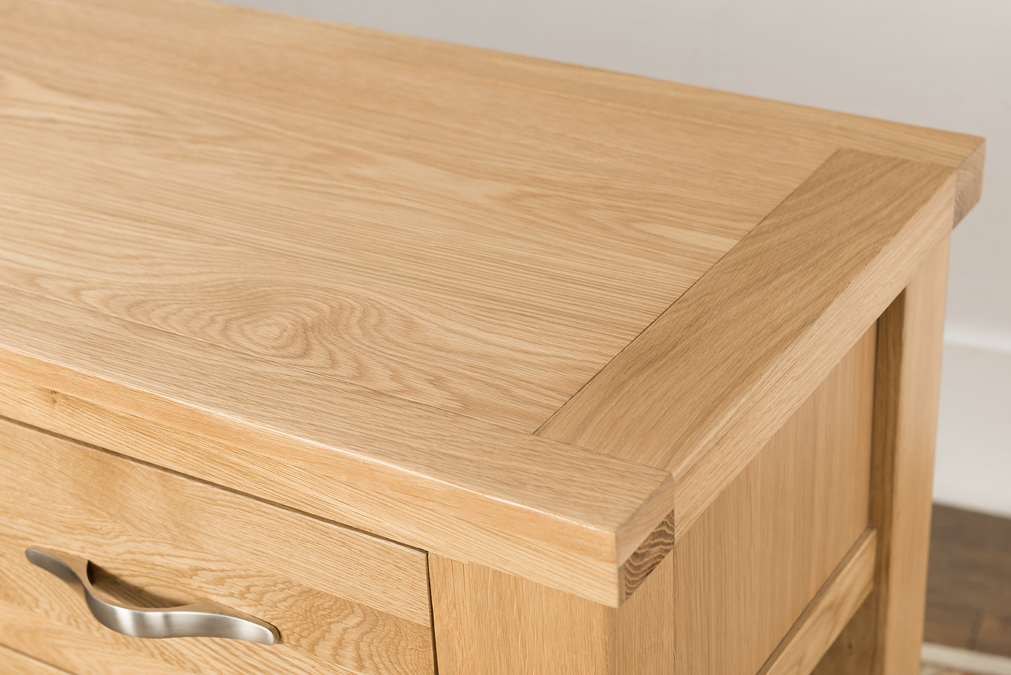58-01 Valencia 2 Door Sideboard