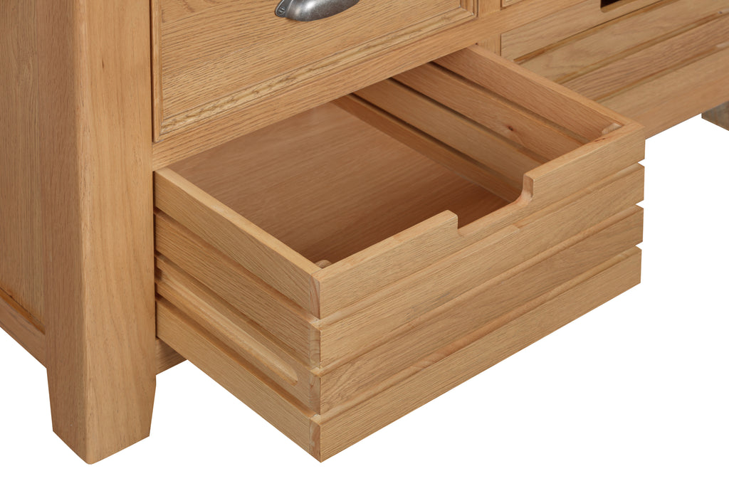 160-28 Kingsbury Oak Double Larder Cupboard