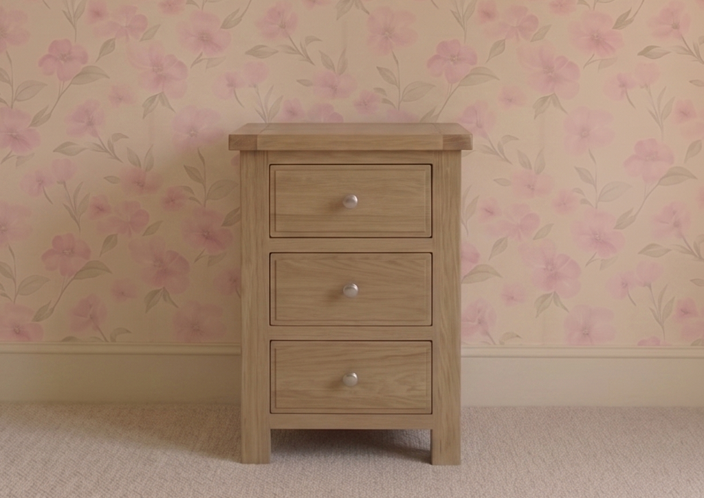 144-01 Foxington Oak Bedside