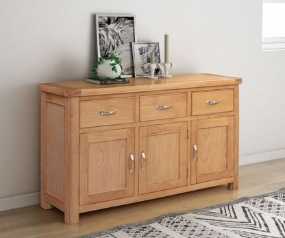 110-03 Chatsworth Oak 3 Door Sideboard