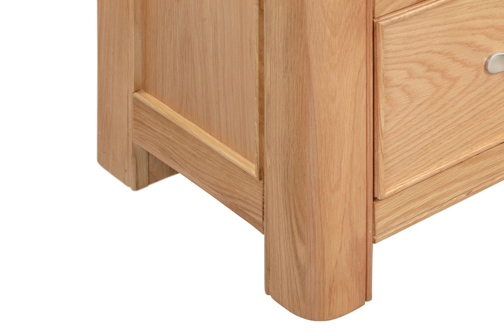 110-09 Chatsworth Oak Corner TV Unit