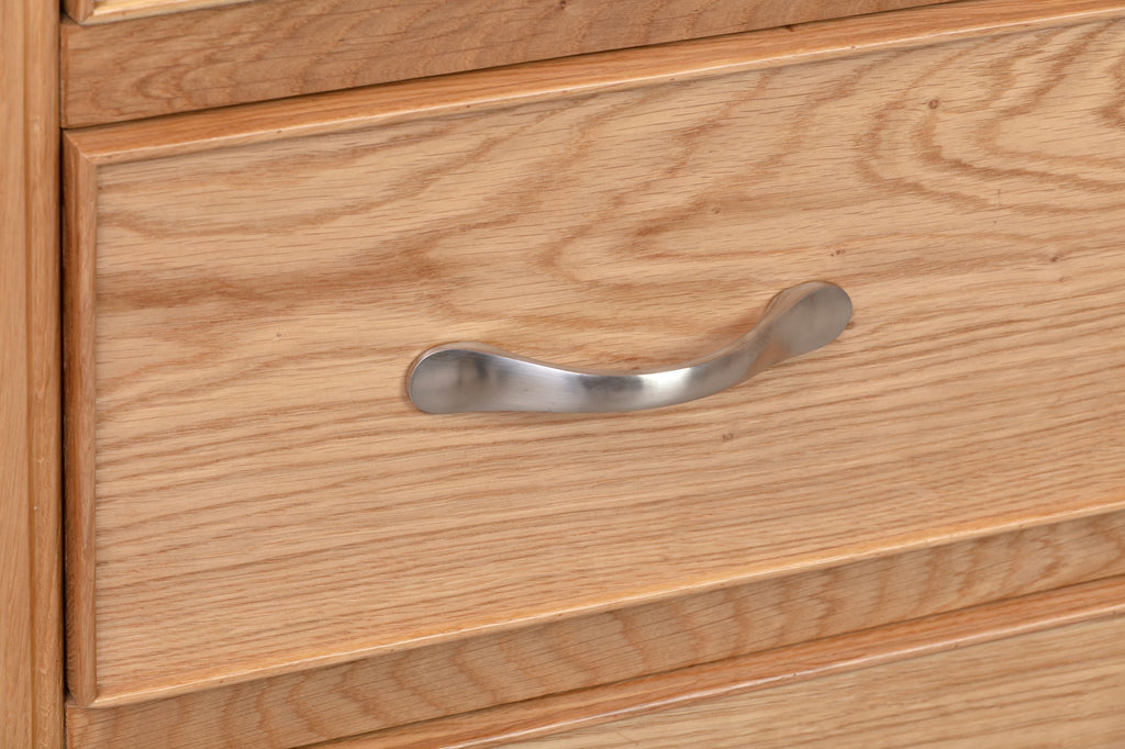110-20 Chatsworth Oak 2 Over 3 Chest of Drawers