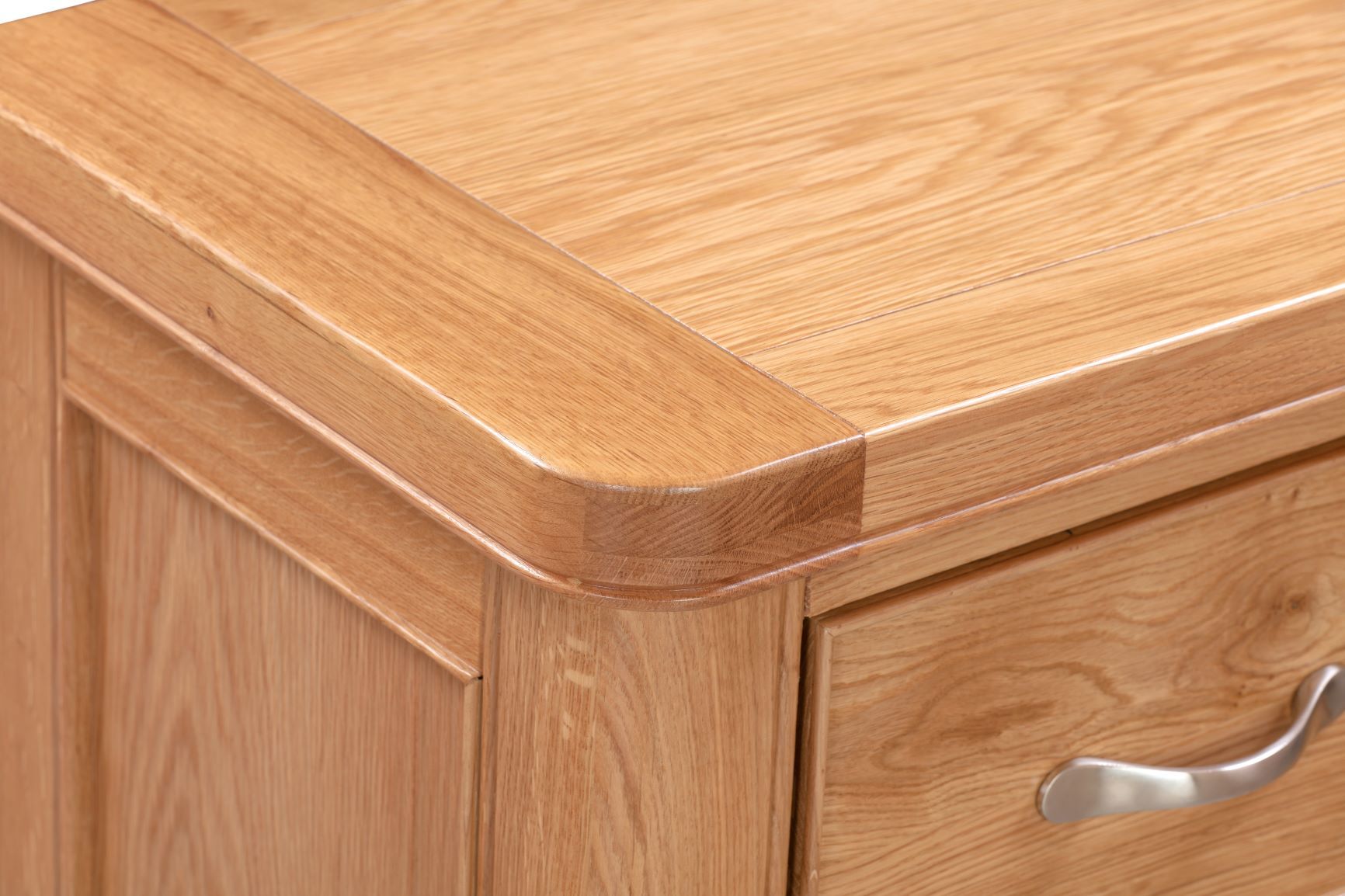 110-21 Chatsworth Oak 3 Over 4 Chest of Drawers
