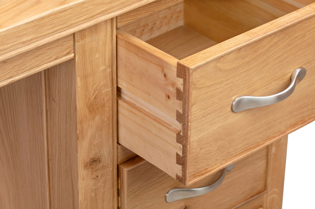 110-51 Chatsworth Oak Dressing Table Set