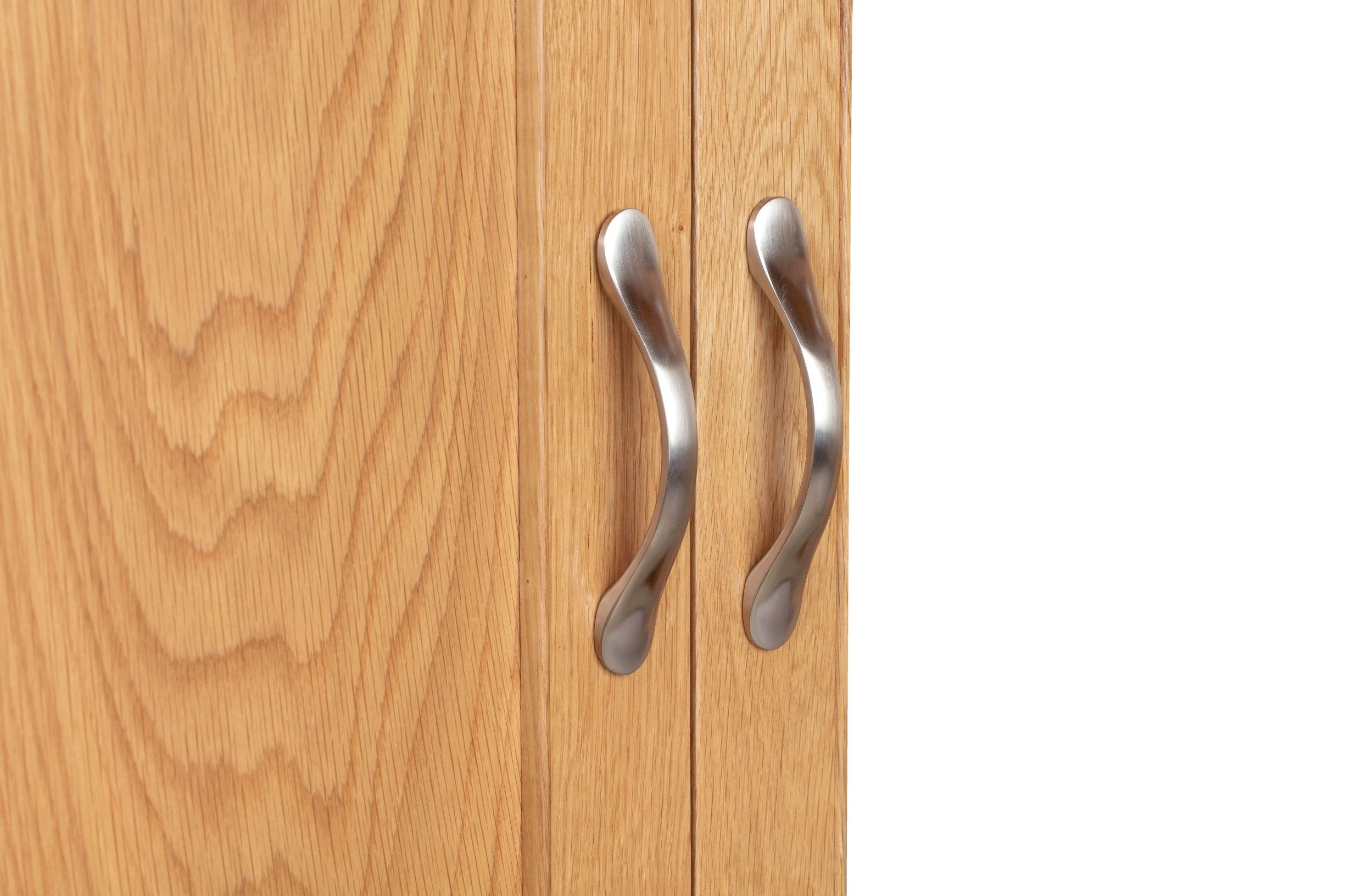 110-27 Chatsworth Oak Triple Wardrobe