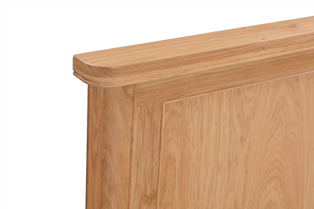 110-29b Chatsworth Oak 135cm Double Bed