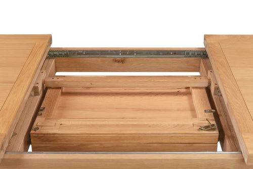 110-16 Chatsworth Oak 140/200cm Butterfly Ext Dining Table