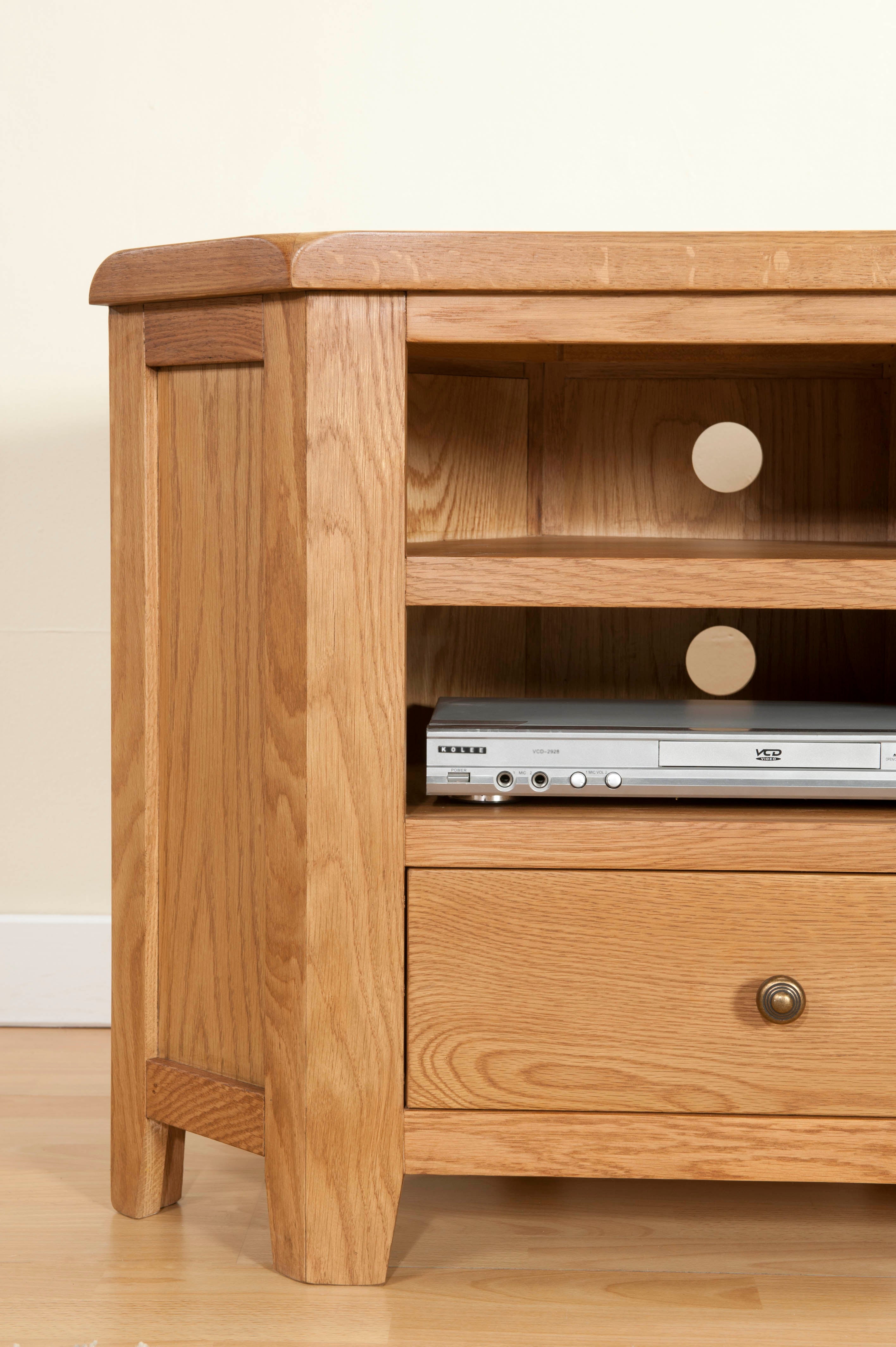 25-06 Shrewsbury Corner TV Unit