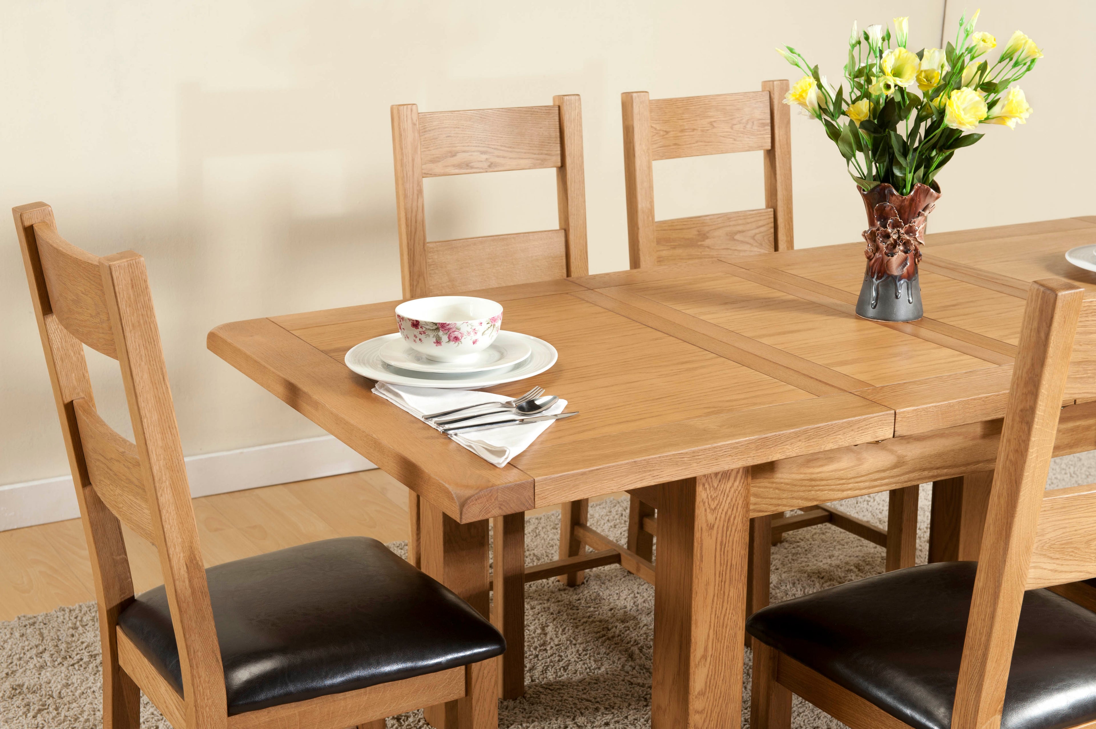 25-46 Shrewsbury 132/198cm Dining Table