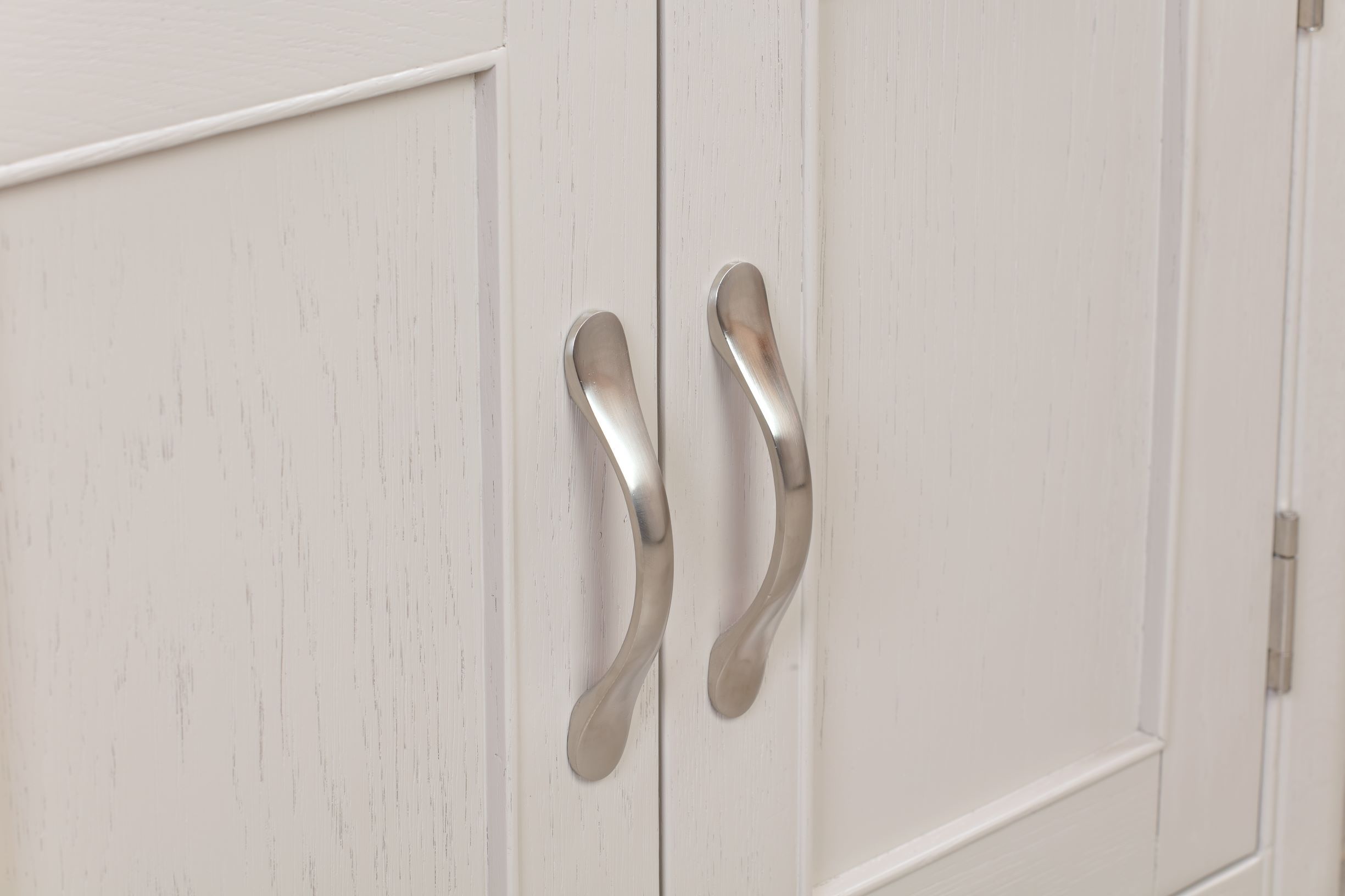 84-01 Chatsworth Painted Compact Sideboard